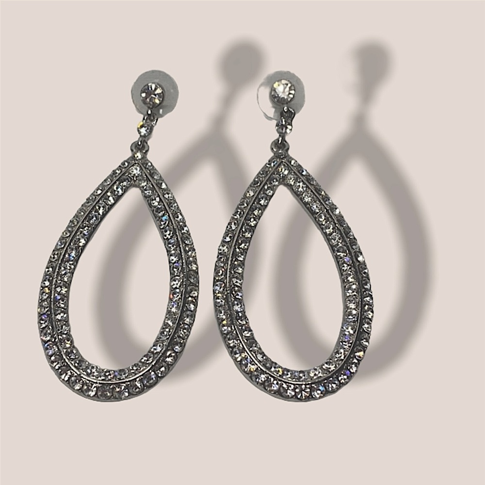 Teardrop earrings